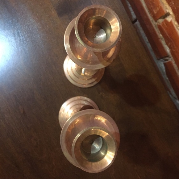 Gatco Vintage brass ribbon twist candle holders - Picture 2 of 4